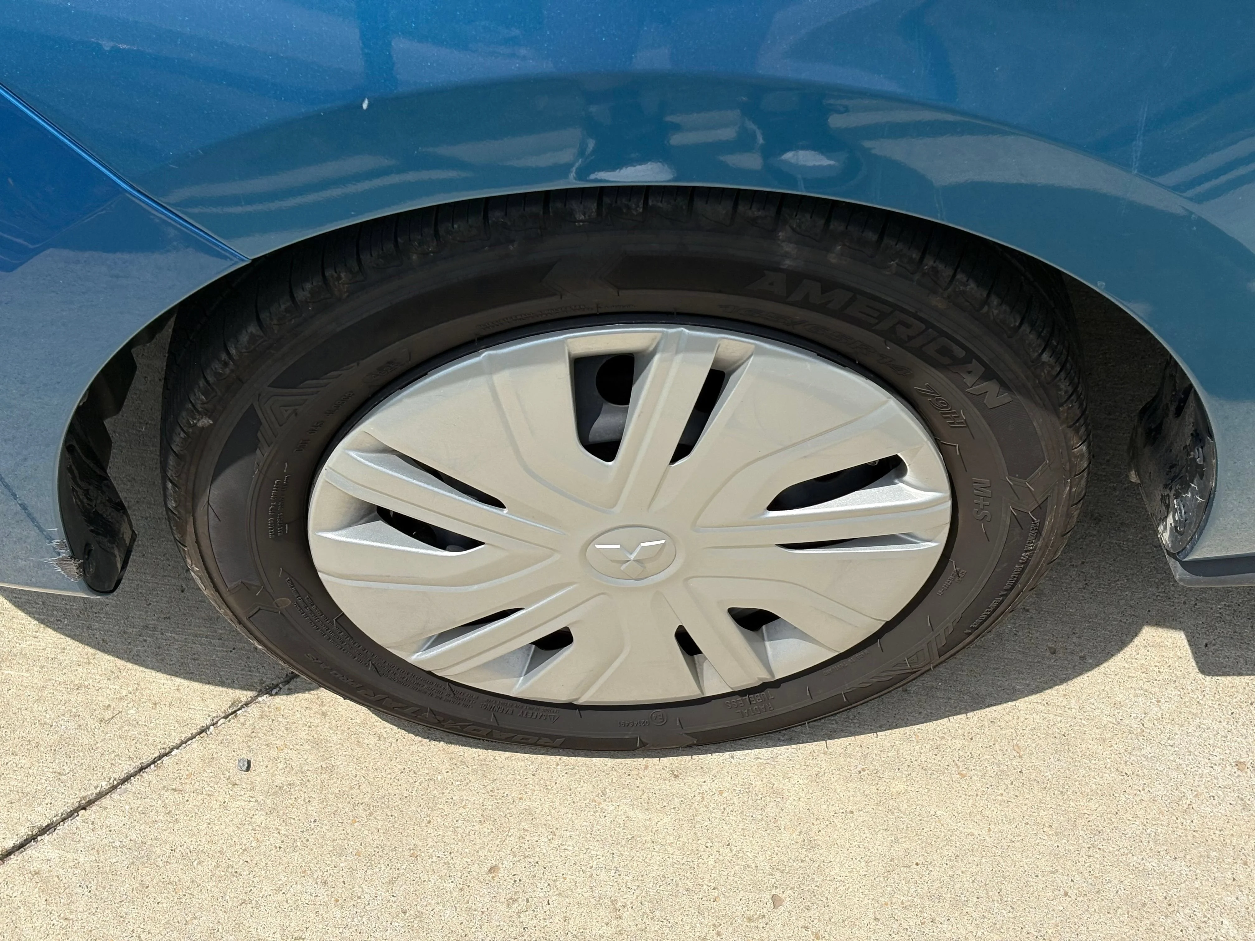 Used 2024 Blue Mitsubishi ES image 9