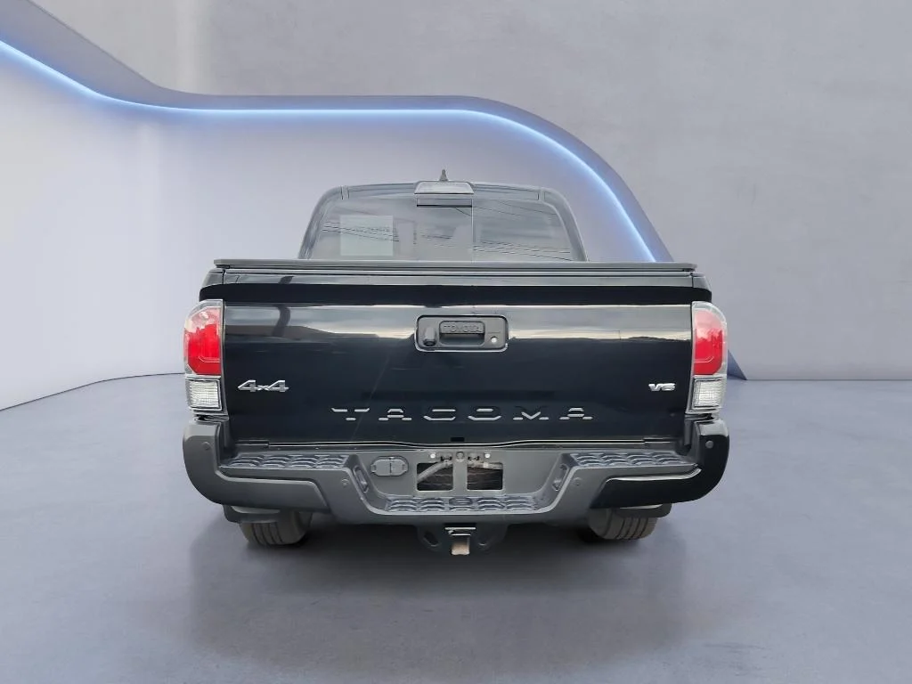 Used 2022 Midnight Black Metallic Toyota Limited image 7