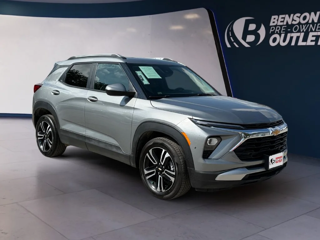 Used 2026 Gray Chevrolet LT image 7