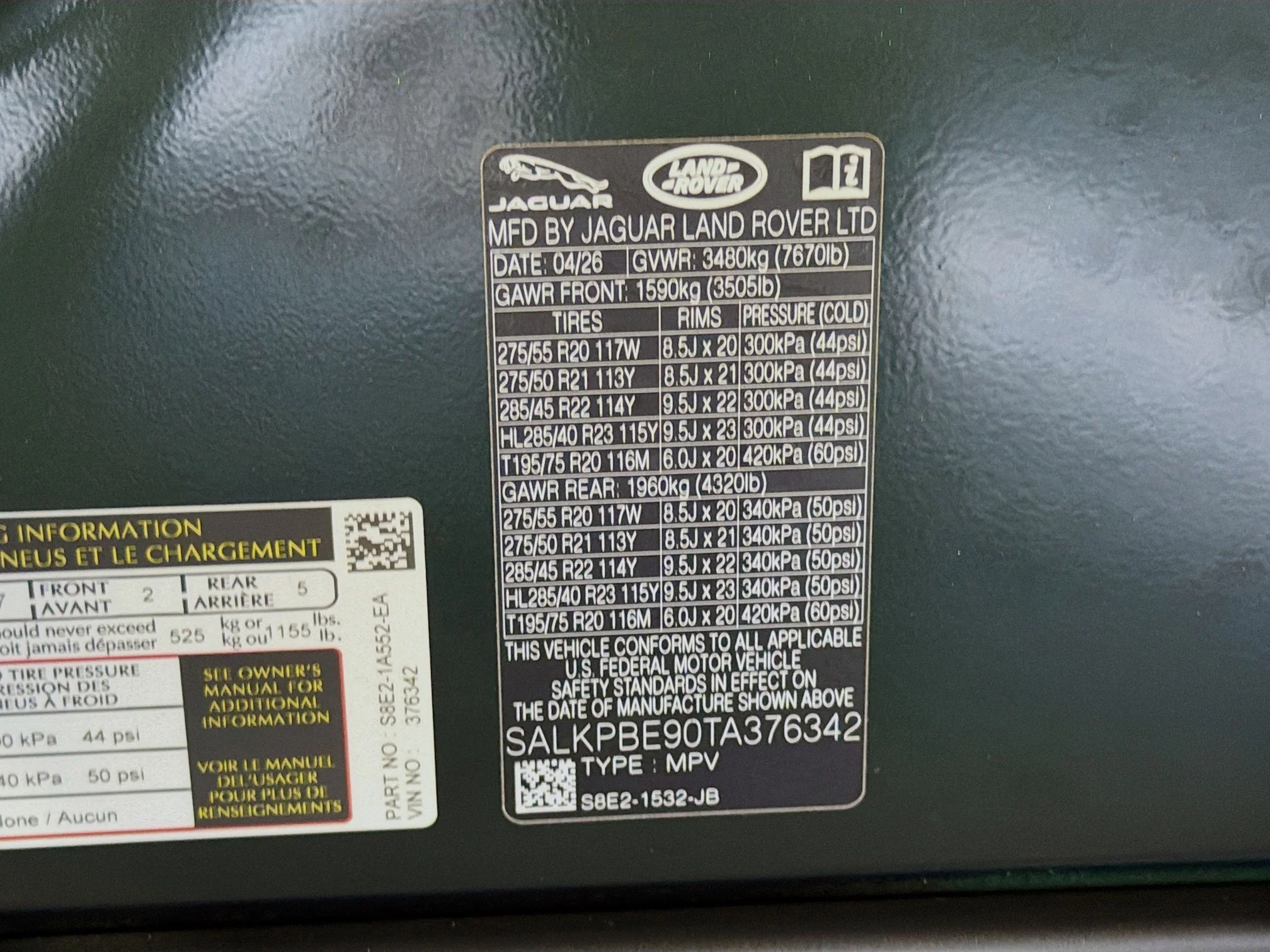 New 2026 British Racing Green LAND ROVER SE LWB 7-Seats / V8 image 42