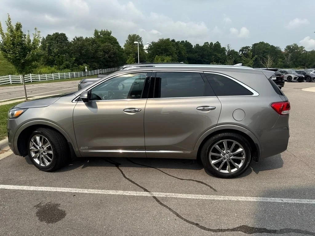 Used 2018 Titanium Silver Kia SX Limited V6 image 13