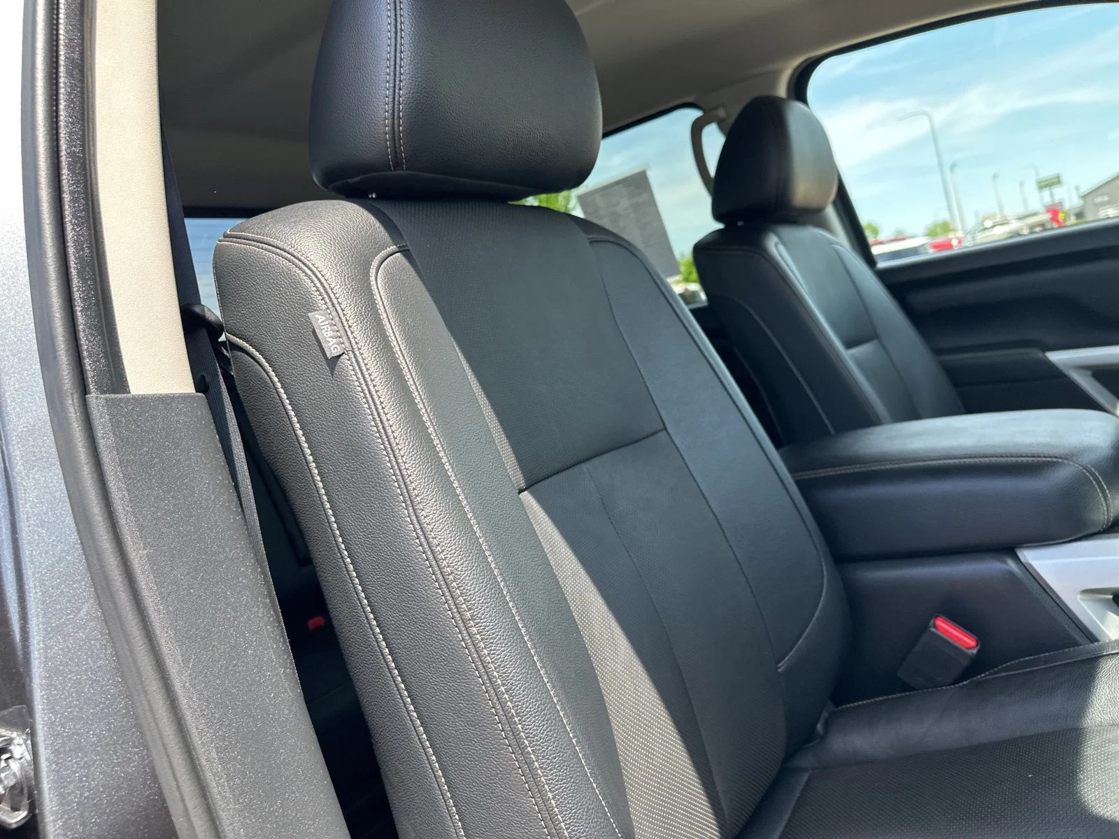 Used 2019 Gray Nissan SL image 34