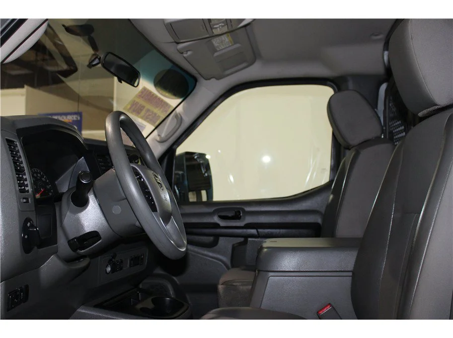 2020 Nissan NV Cargo SV - Photo 10