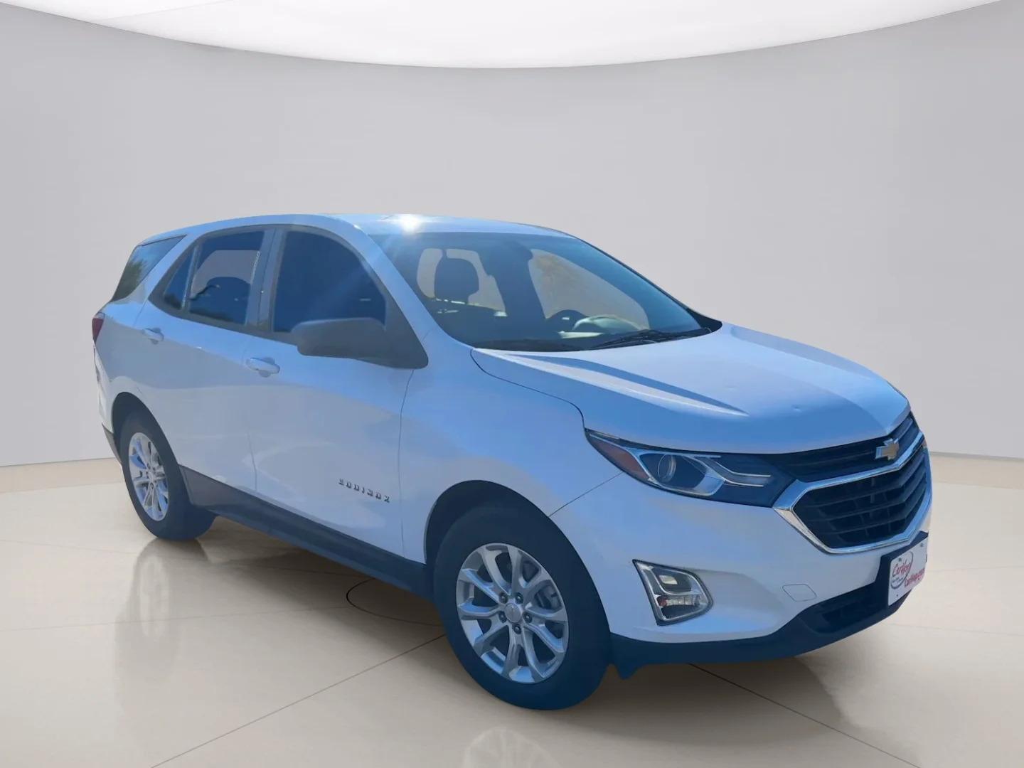 Used 2018 White Chevrolet LS image 7