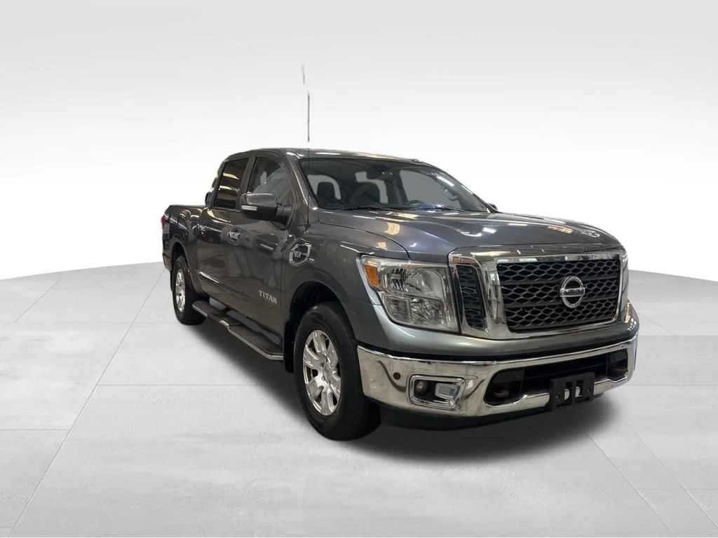 Used 2017 Gray Nissan SV image 7