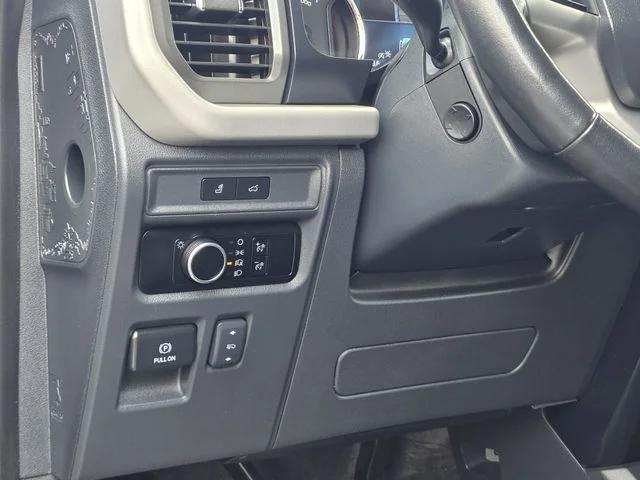 Certified Used 2024 Oxford White Ford XLT image 22