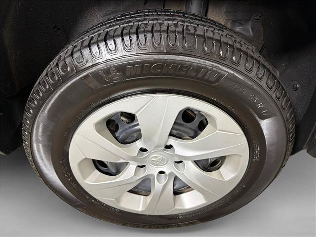 Certified Used 2020 SILVER SKY METALLIC Toyota  image 17