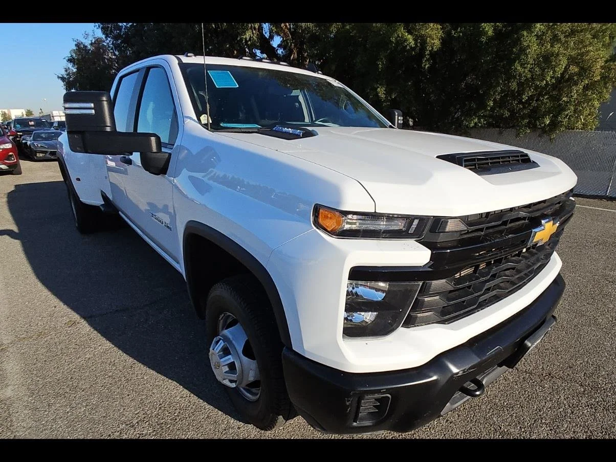 Used 2024 Summit White Chevrolet WT DRW image 5