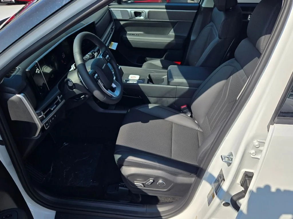 New 2027 White Hyundai SEL image 22