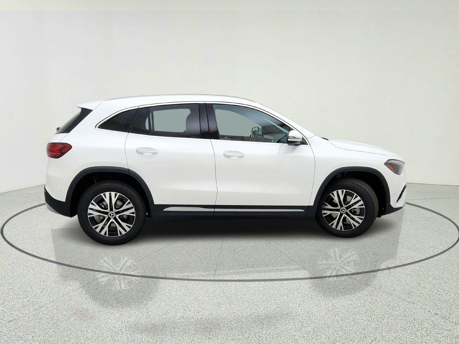 New 2026 Polar White Mercedes-Benz GLA 250 SUV image 13