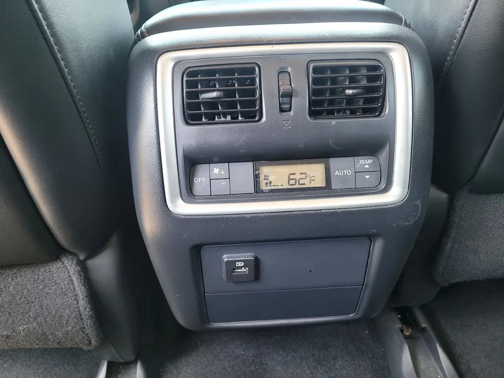 Used 2017 Blue INFINITI Base image 14