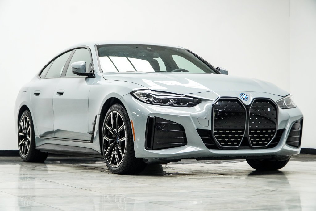 Used 2023 Gray BMW eDrive40 image 5