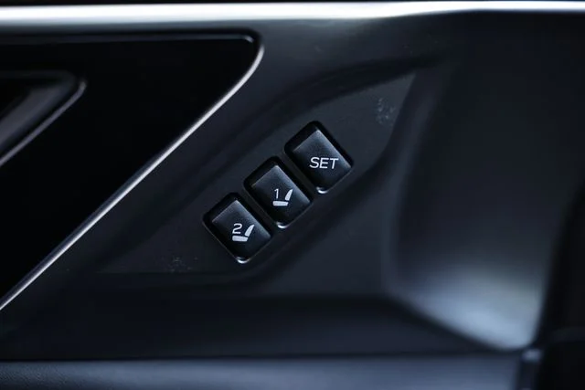 2025 Subaru Outback Touring - Photo 16