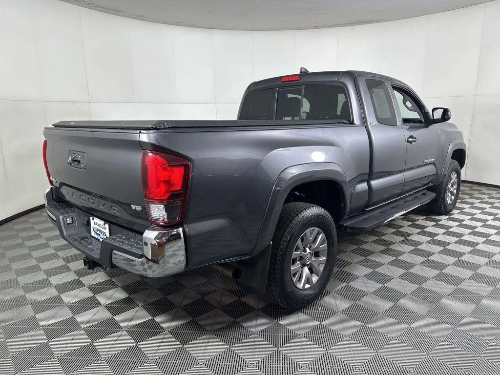 Used 2018 Magnetic Gray Metallic Toyota SR5 V6 image 2