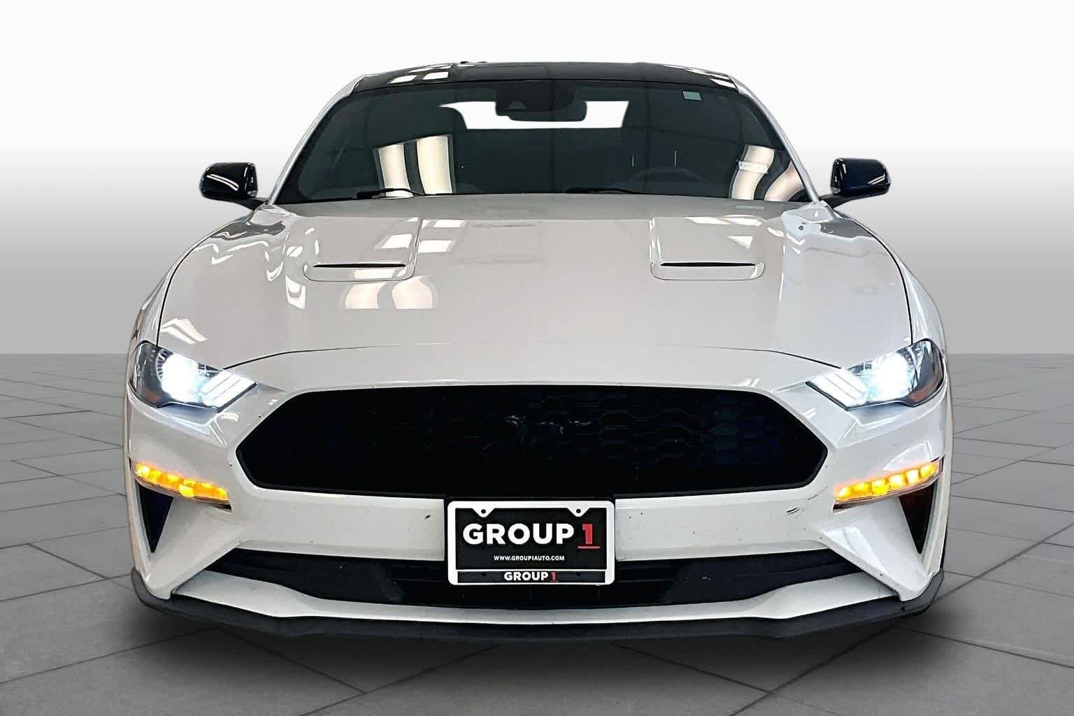 Used 2022 Oxford White Ford EcoBoost image 3