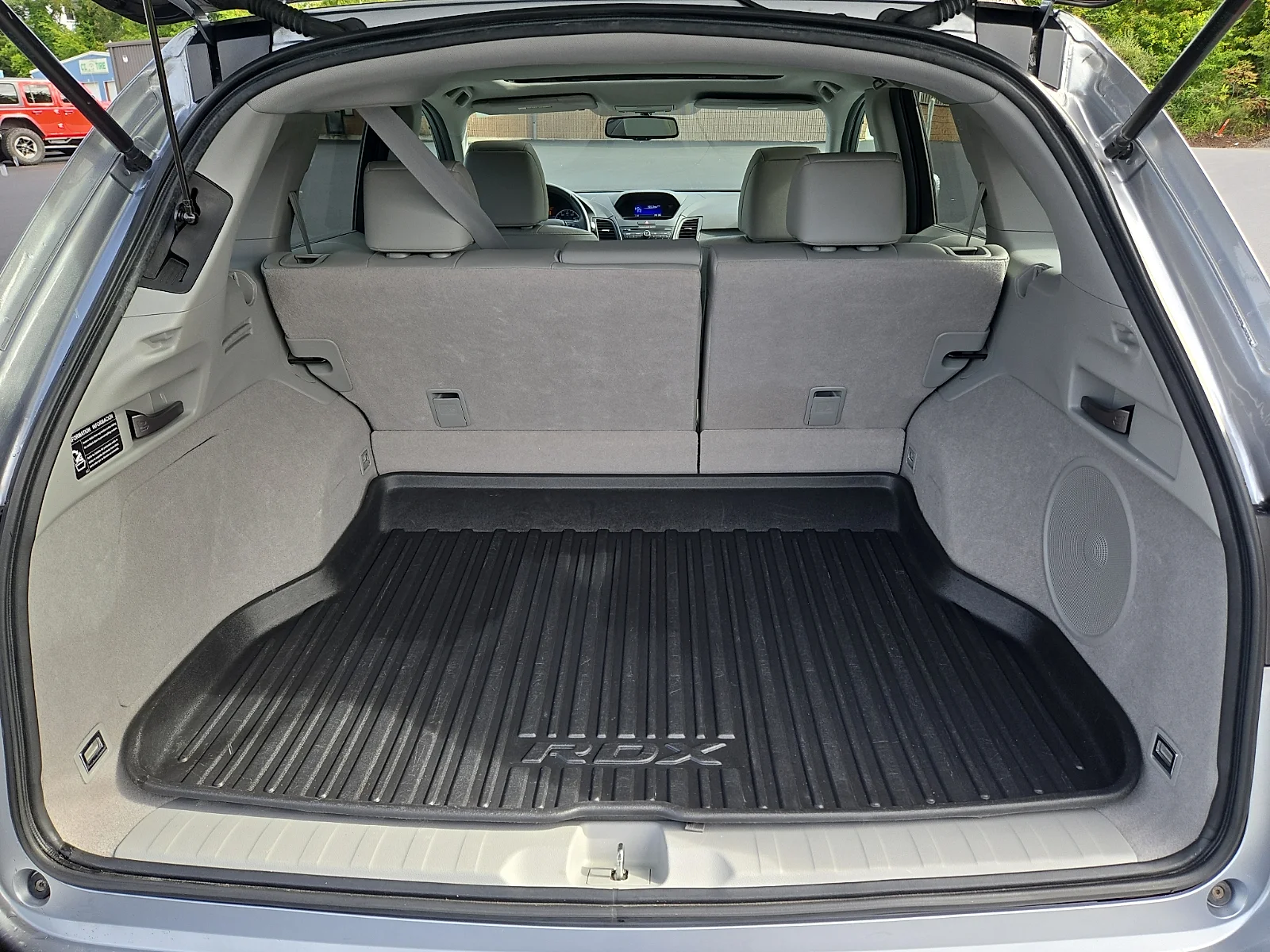 Used 2018 Lunar Silver Metallic - SI Acura  image 29