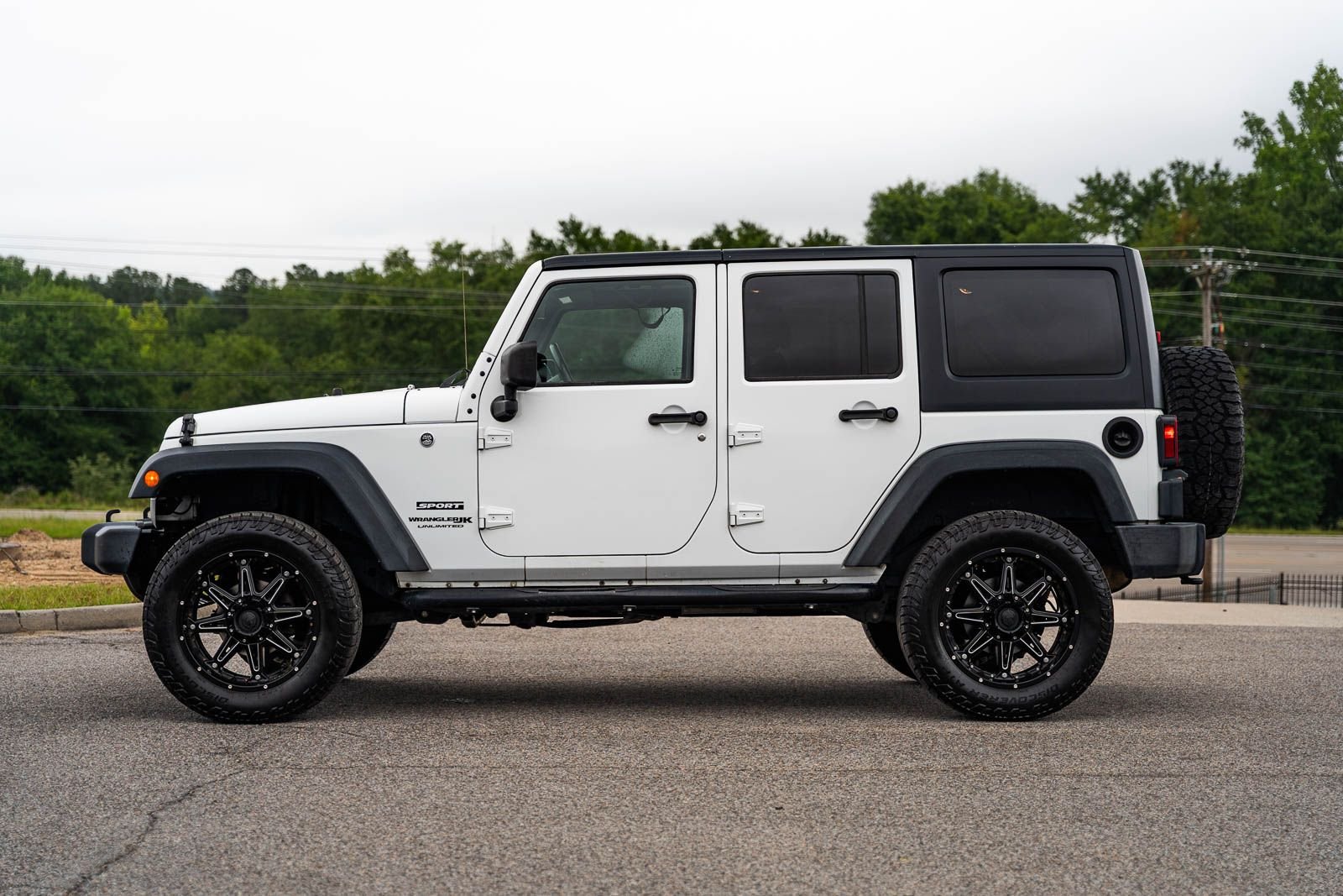 Certified Used 2018 White Jeep Unlimited Sport image 4