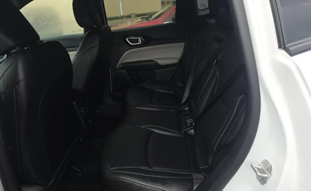Certified Used 2025 White Jeep Limited image 2