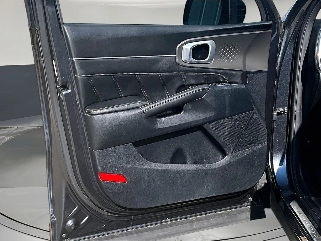 Certified Used 2023 Gray Kia SX image 24