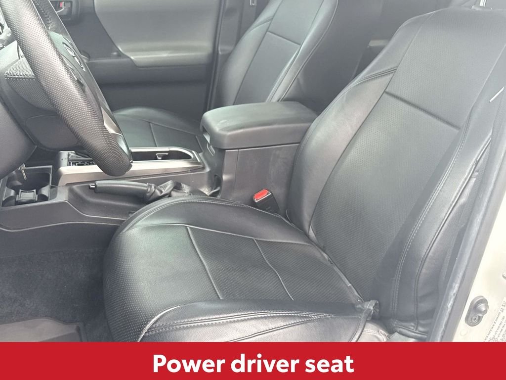 Used 2021 White Toyota SR5 image 14