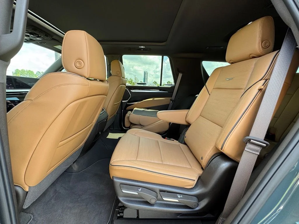 Used 2026  Cadillac Luxury image 35