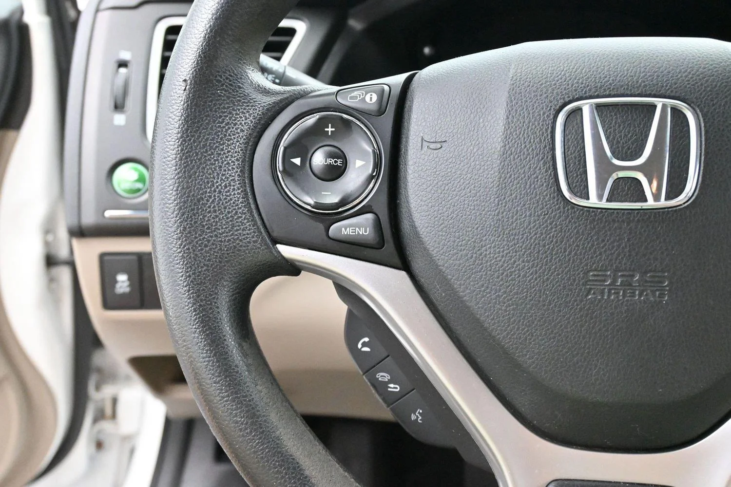 Used 2015 Taffeta White Honda LX image 16