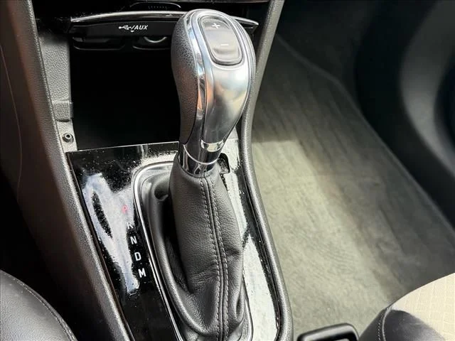 Used 2020 White Buick Preferred image 24
