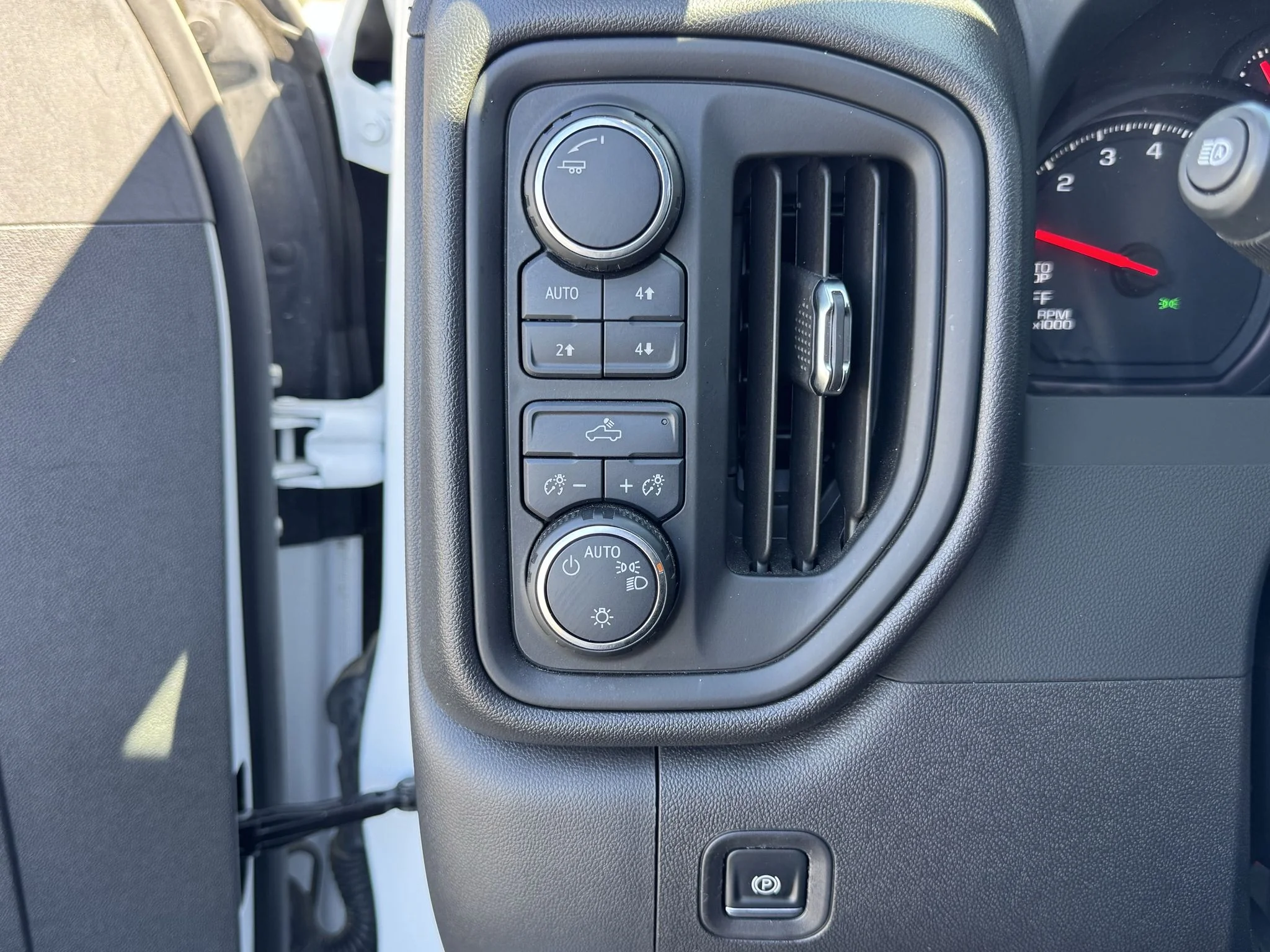 Used 2024 SUMMIT WHITE Chevrolet Custom Trail Boss image 25