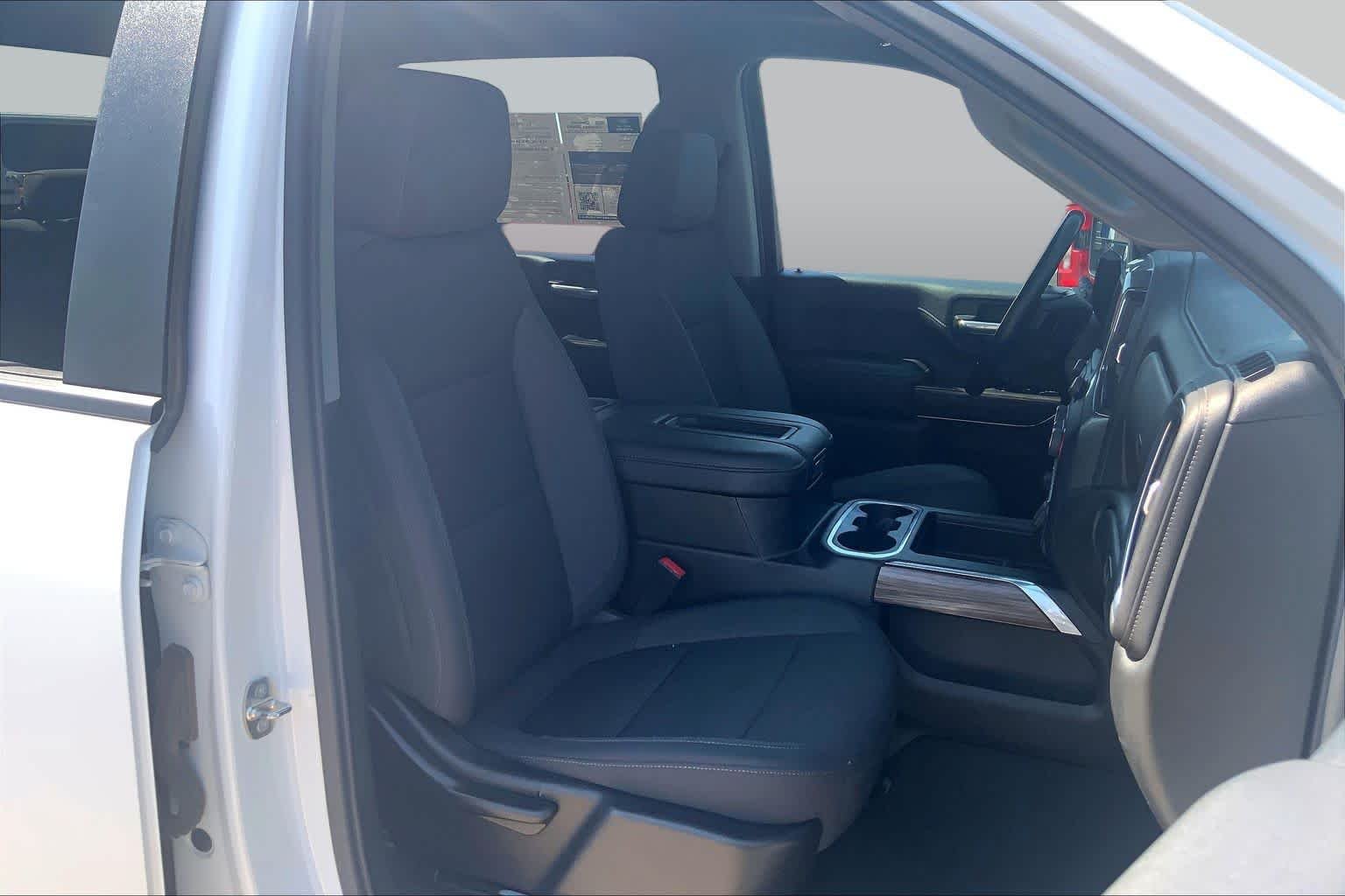 Used 2022 Summit White Chevrolet LT image 9
