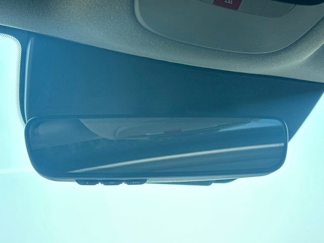 Used 2023 Snow White Pearl Kia Wave image 31