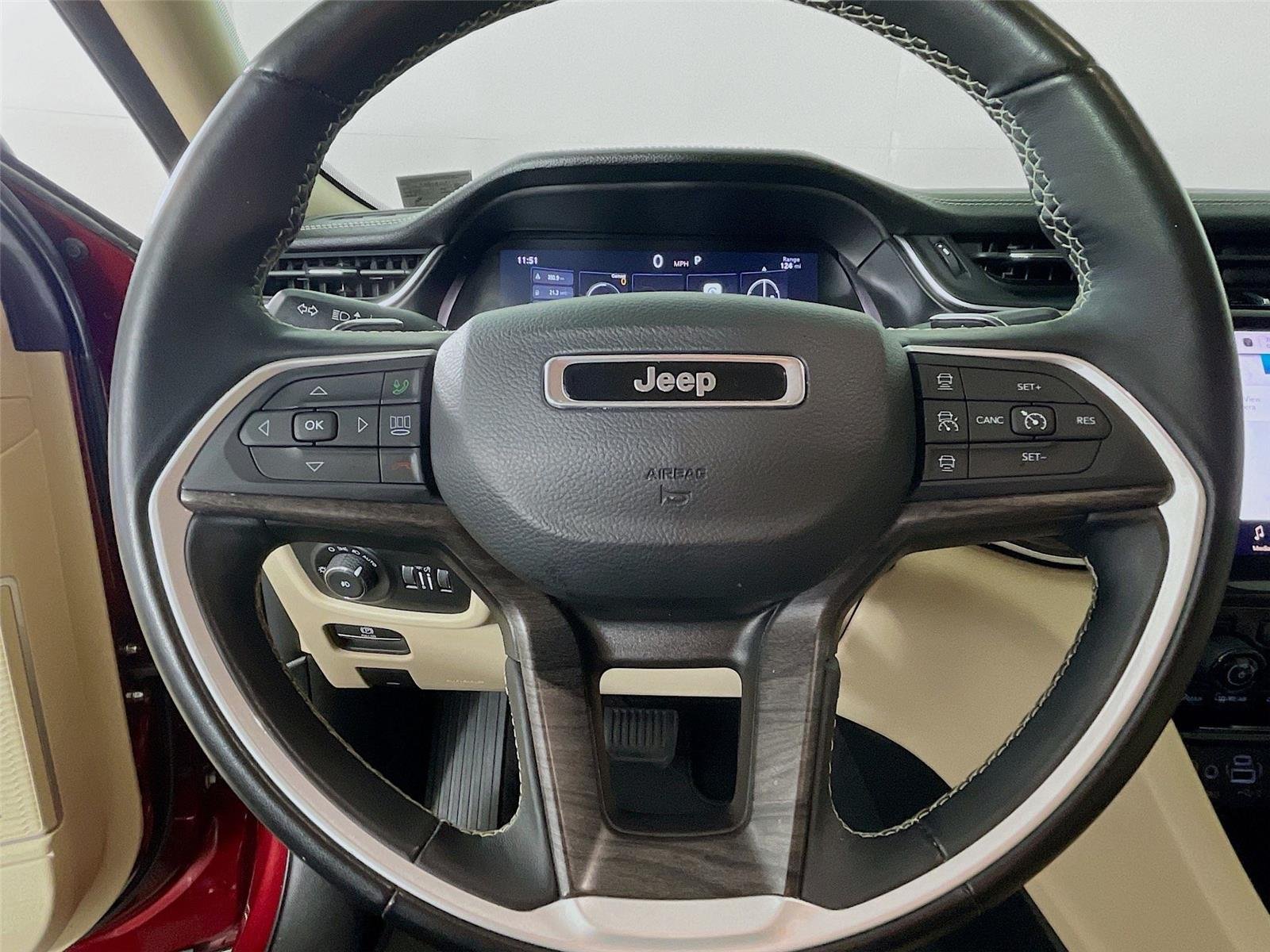 Used 2022 Velvet Red Pearlcoat Jeep Limited image 15