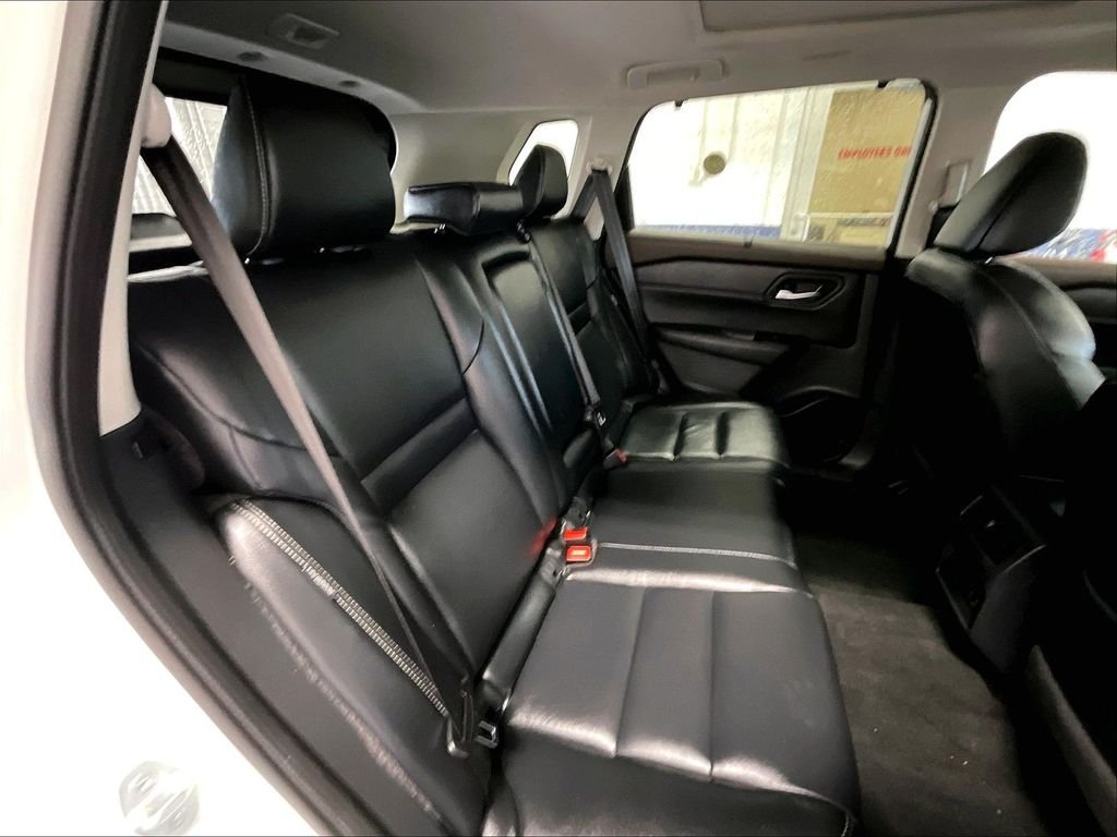 Used 2023 Pearl White Tricoat Nissan SL image 16