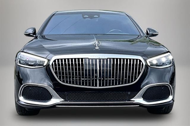 Used 2024 Brown Mercedes-Benz Maybach S 580 image 3