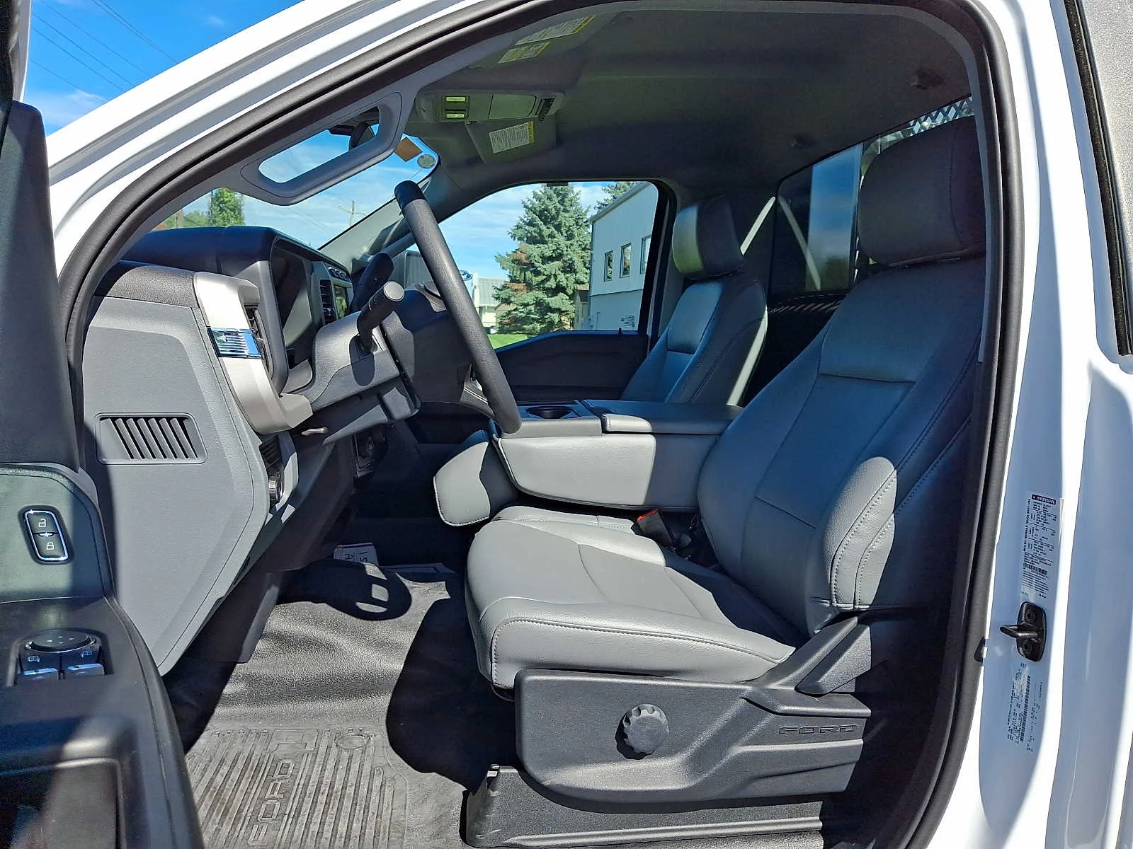Used 2024 Oxford White Ford XL image 8