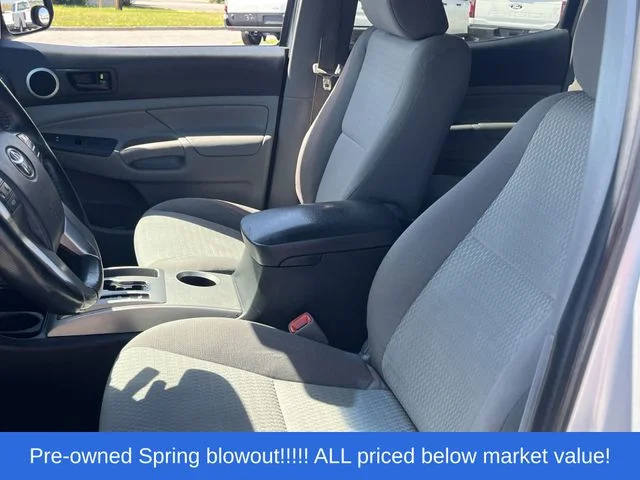 Used 2013 Silver Toyota SR5 image 14
