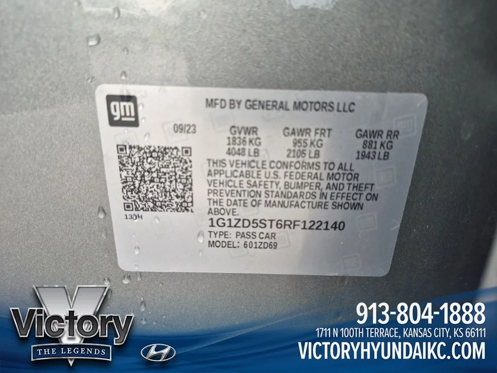 Used 2024 Gray Chevrolet LT image 21