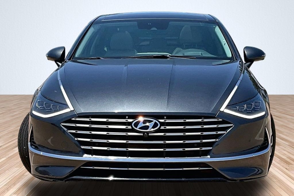 Used 2023 Gray Hyundai Limited image 3