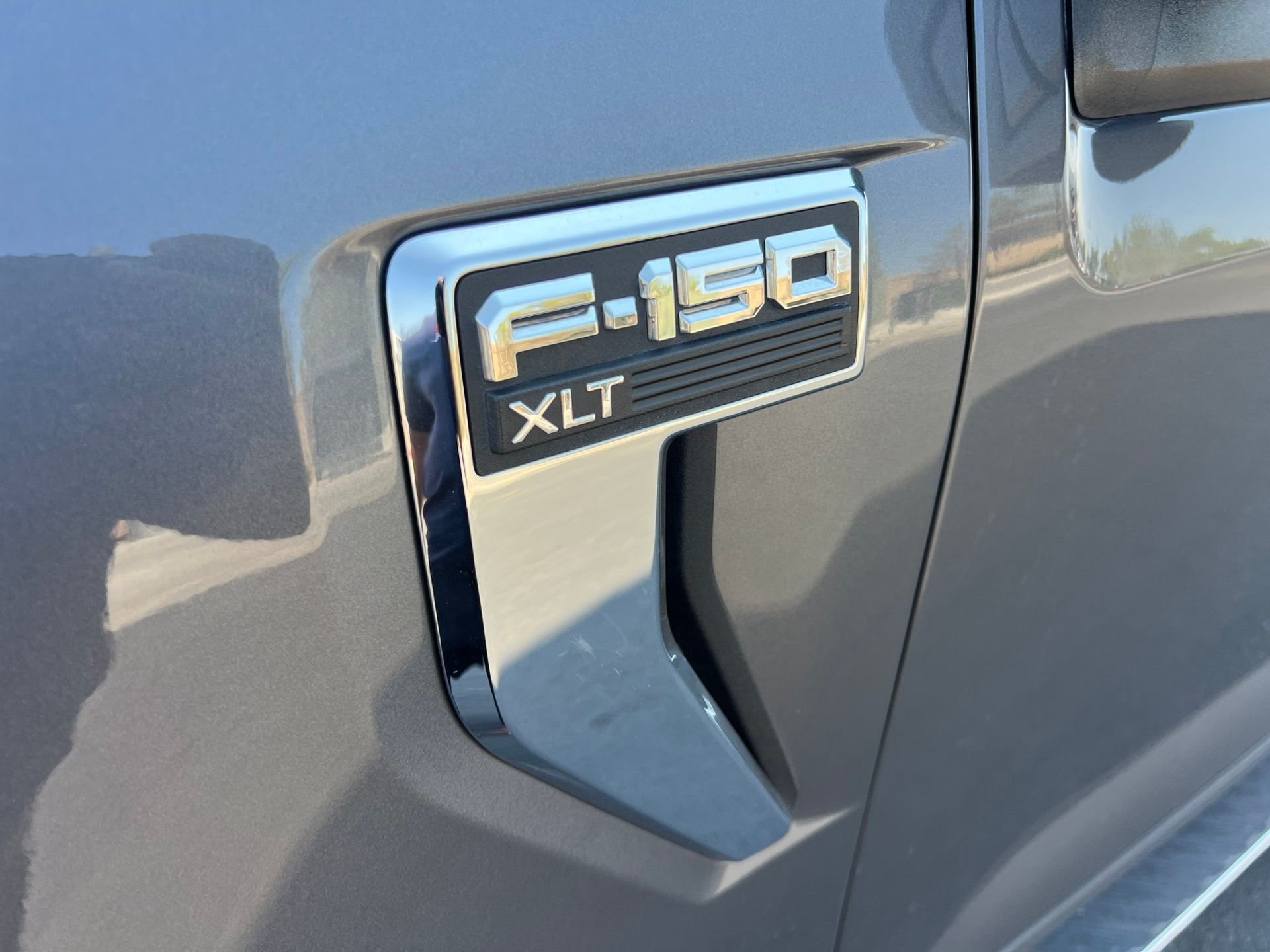 Used 2023 Gray Ford XLT image 10