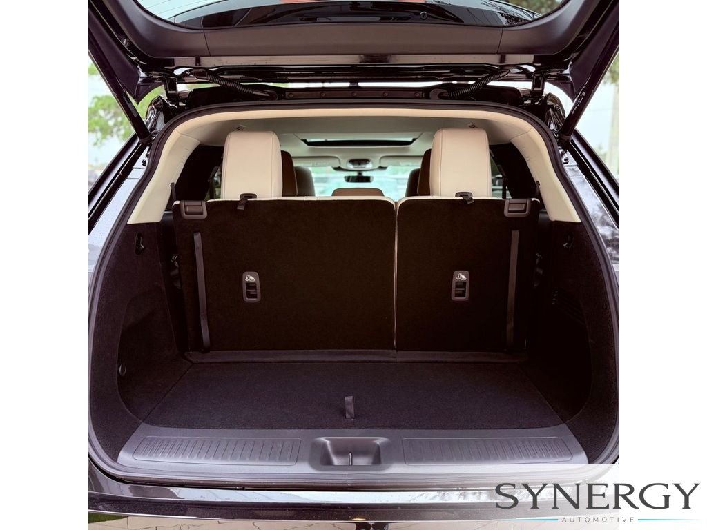 Certified Used 2027 Mineral Black INFINITI LUXE image 34