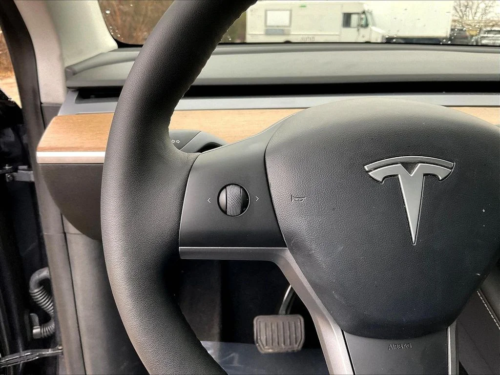 Used 2021 Green Tesla Long Range image 11