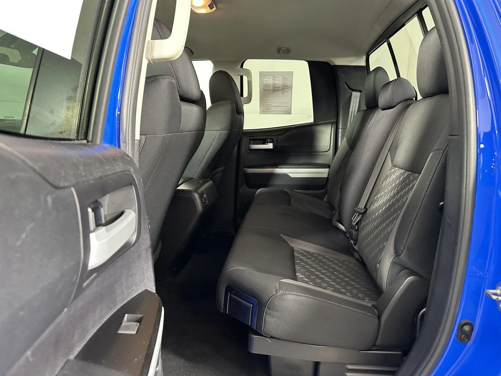 Used 2020 Voodoo Blue Toyota SR5 image 29