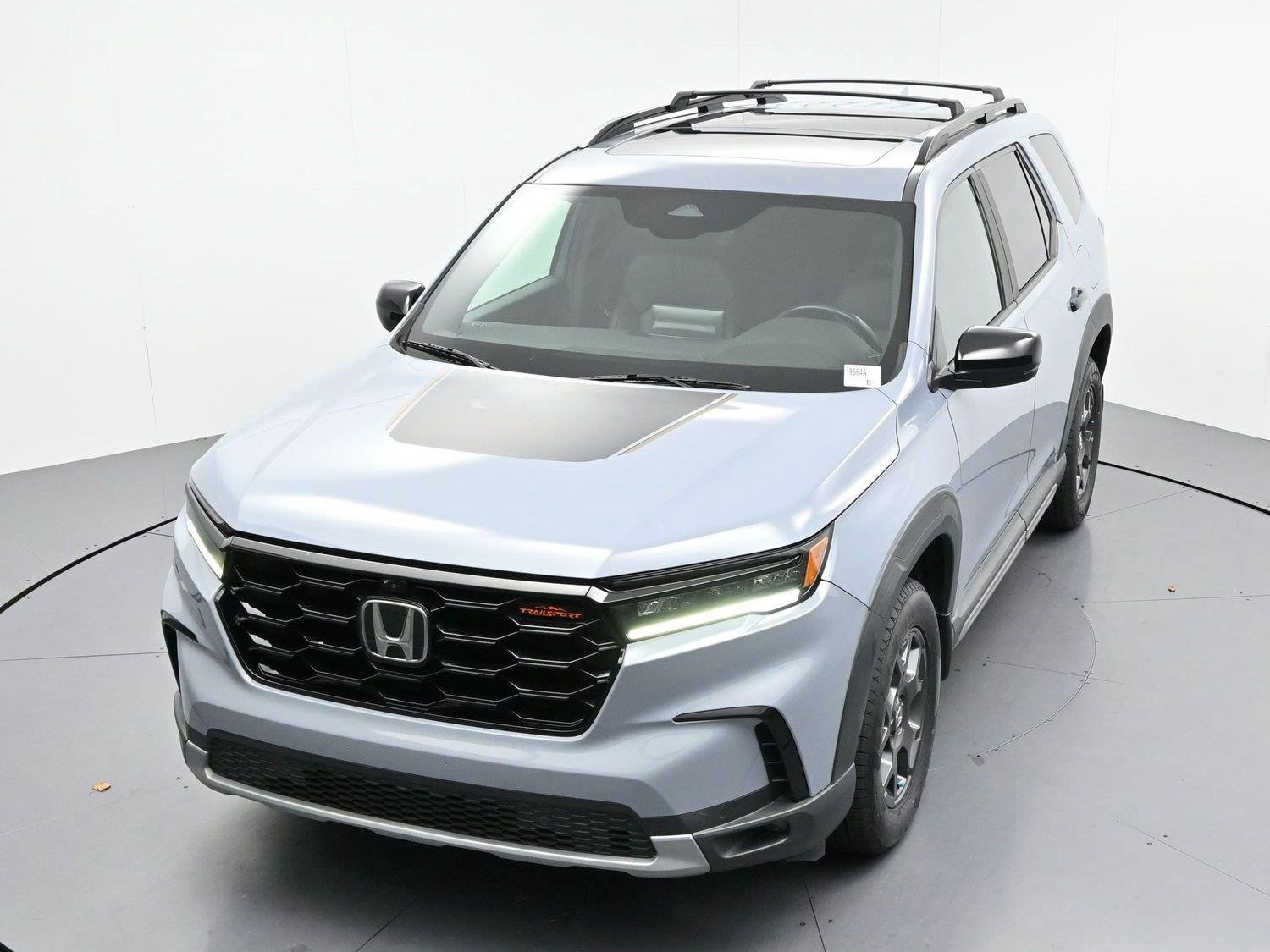 Used 2023 Sonic Gray Pearl Honda TrailSport image 41