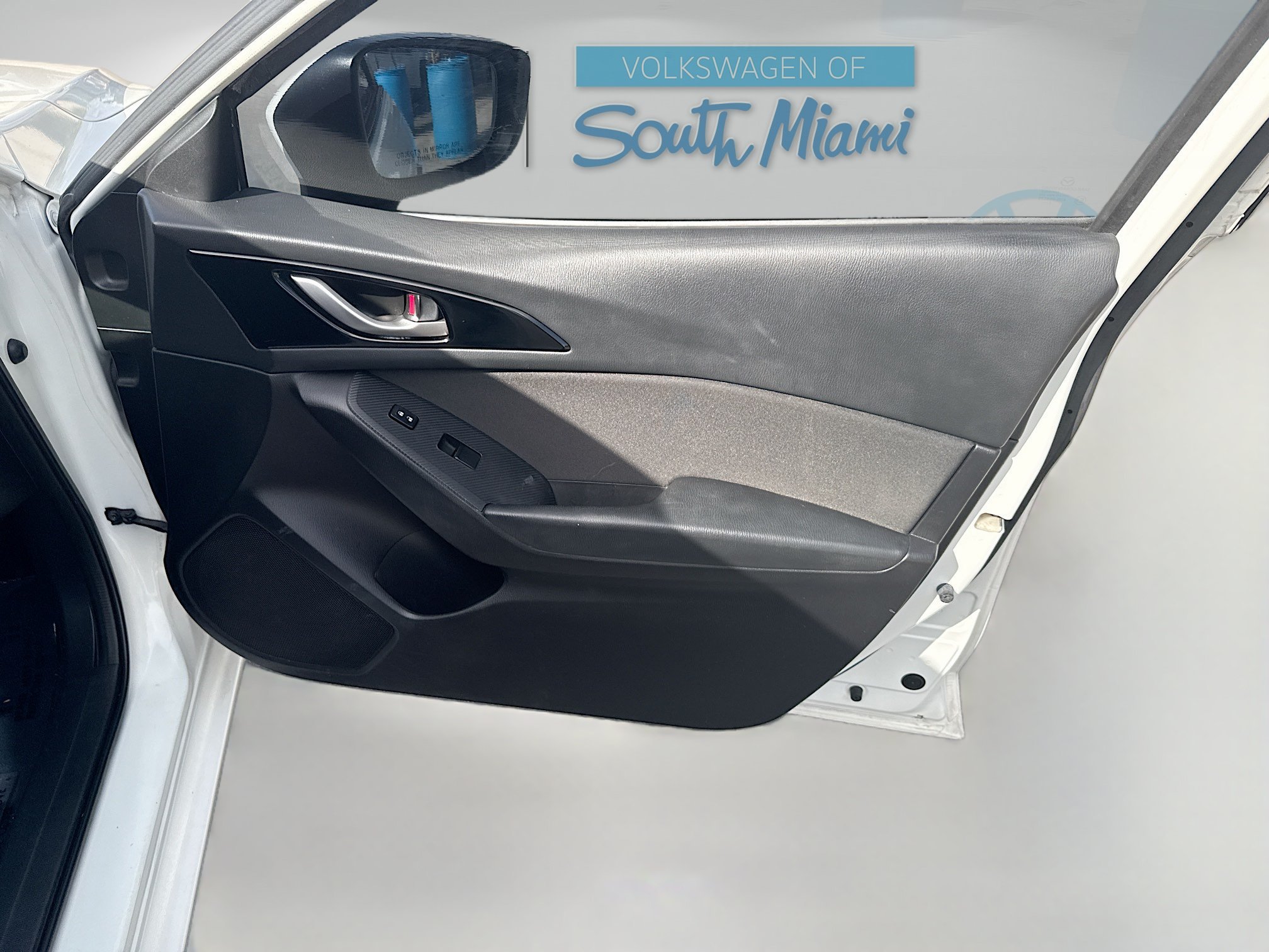 Used 2016 Snowflake White Pearl Mica Mazda i Sport image 31