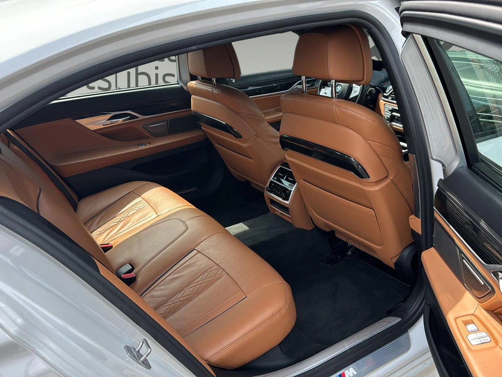 Used 2021 Mineral White Metallic BMW 750i xDrive image 24