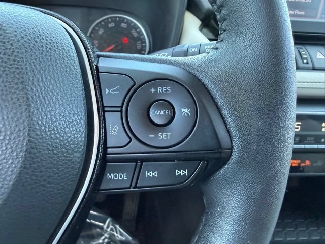 2021 Toyota RAV4 XLE Premium - Photo 19
