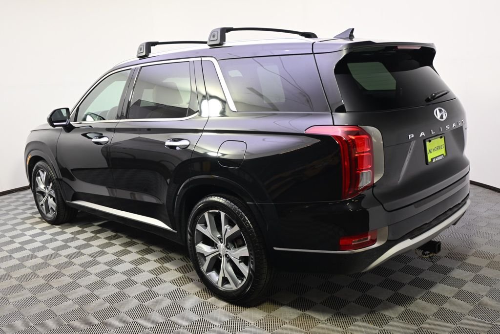 Used 2021 Black Hyundai Limited image 3
