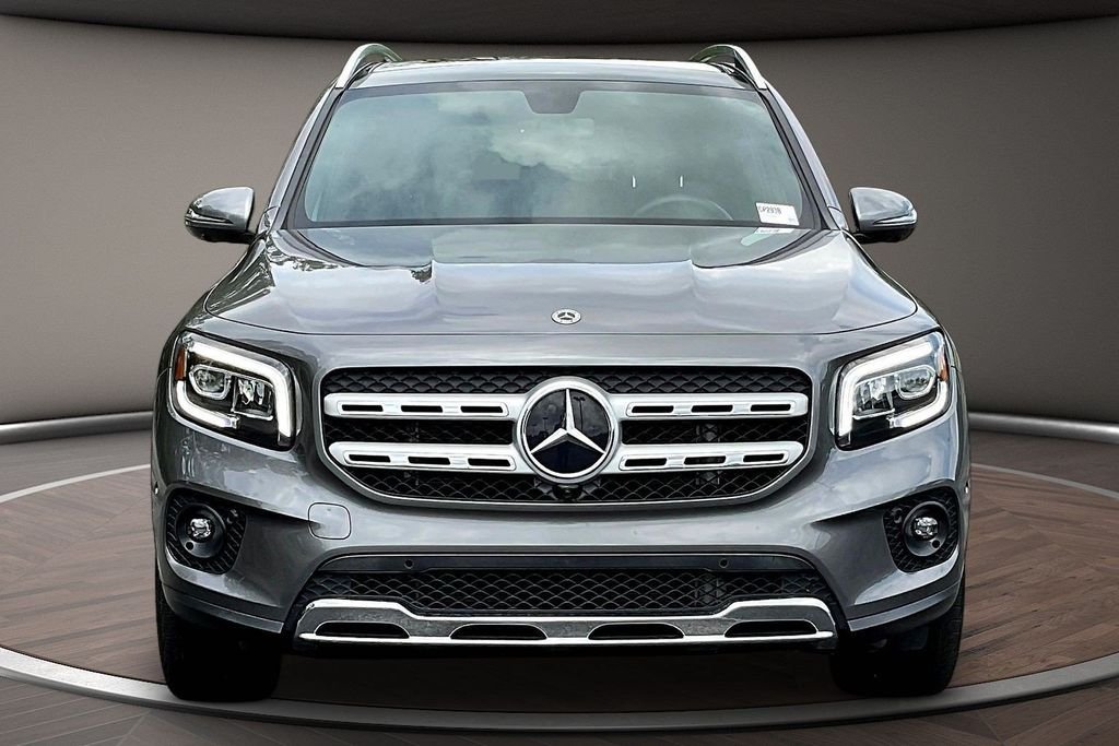 Used 2022 Gray Mercedes-Benz GLB 250 image 2