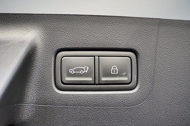 New 2026 White Hyundai SE image 16