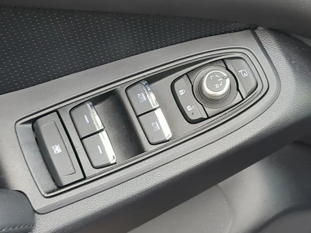 Used 2025 Black Subaru Onyx Edition Touring image 14