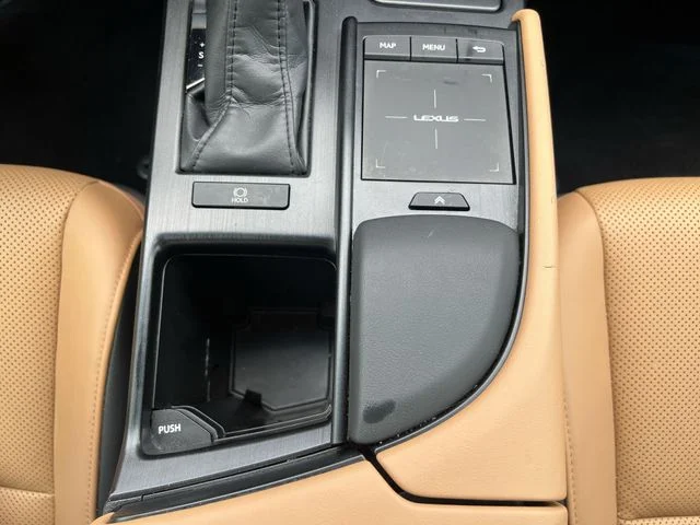 Used 2022 White Lexus 350 image 26